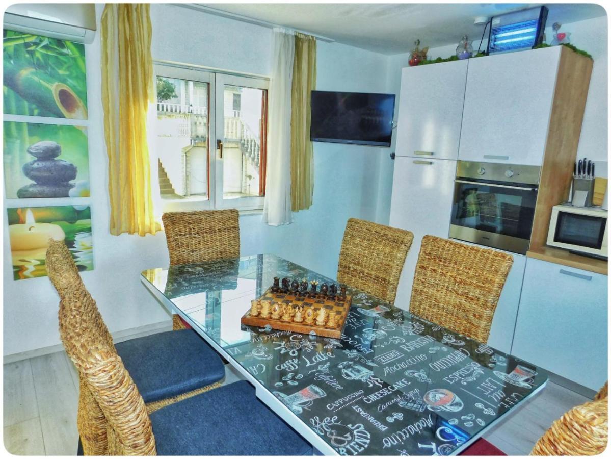 Littlevenice Appartme 50M From Sea Трогір Екстер'єр фото